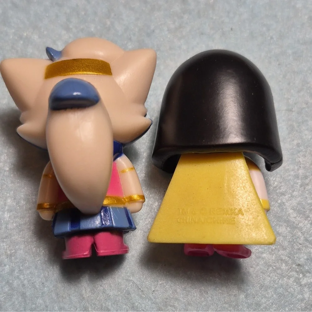 Ryan's world Lot Of 2 Mini Plastic Figures Girl and Cat